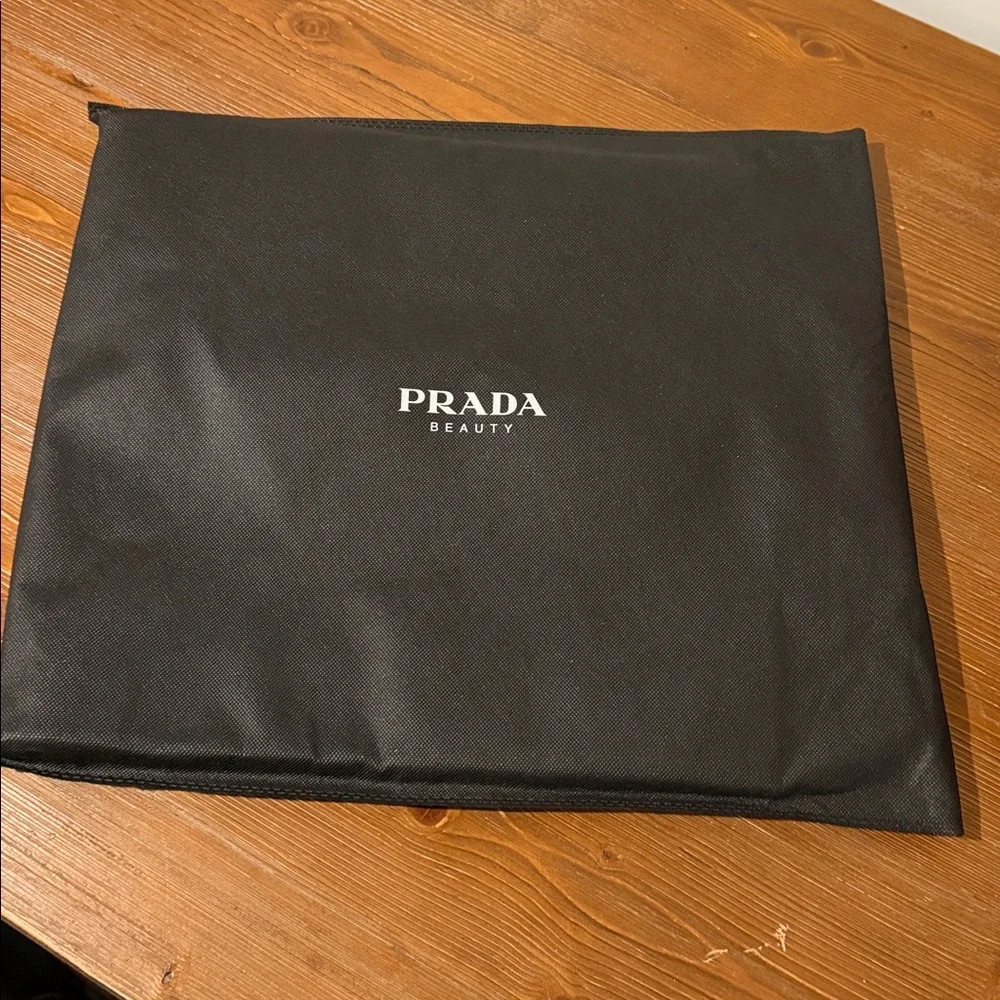 PRADA Beauty Forest Green Tote Bag with Strap & Dust Bag Brand New!! - Picture 9 of 10